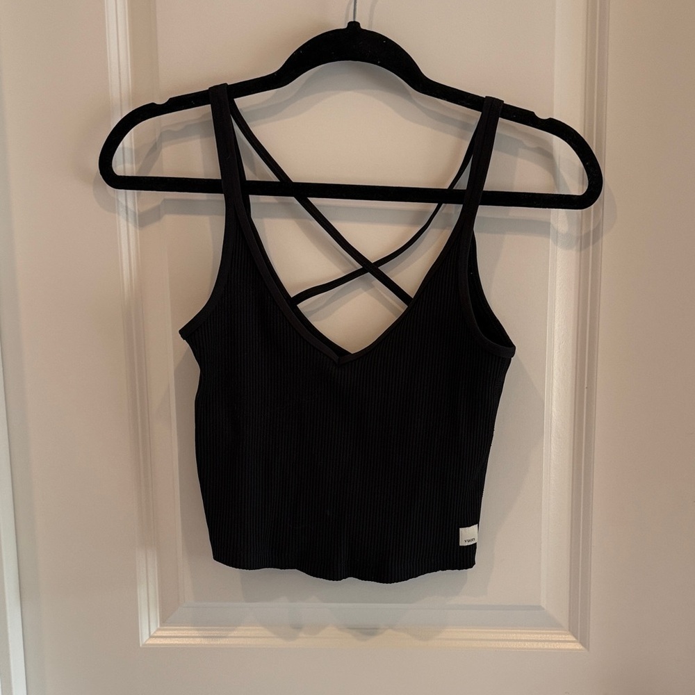 Vuori Black Crisscross Cropped Tank Top size small